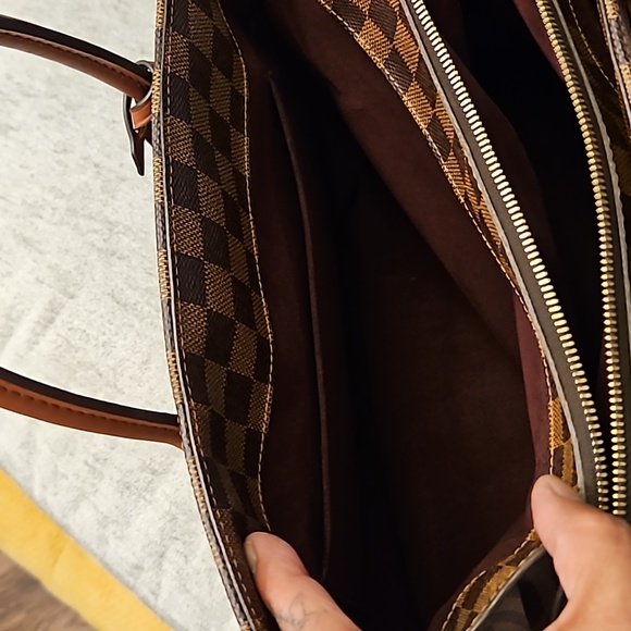 Louis Vuitton Damier Ebene Ascot - Picture 11 of 16